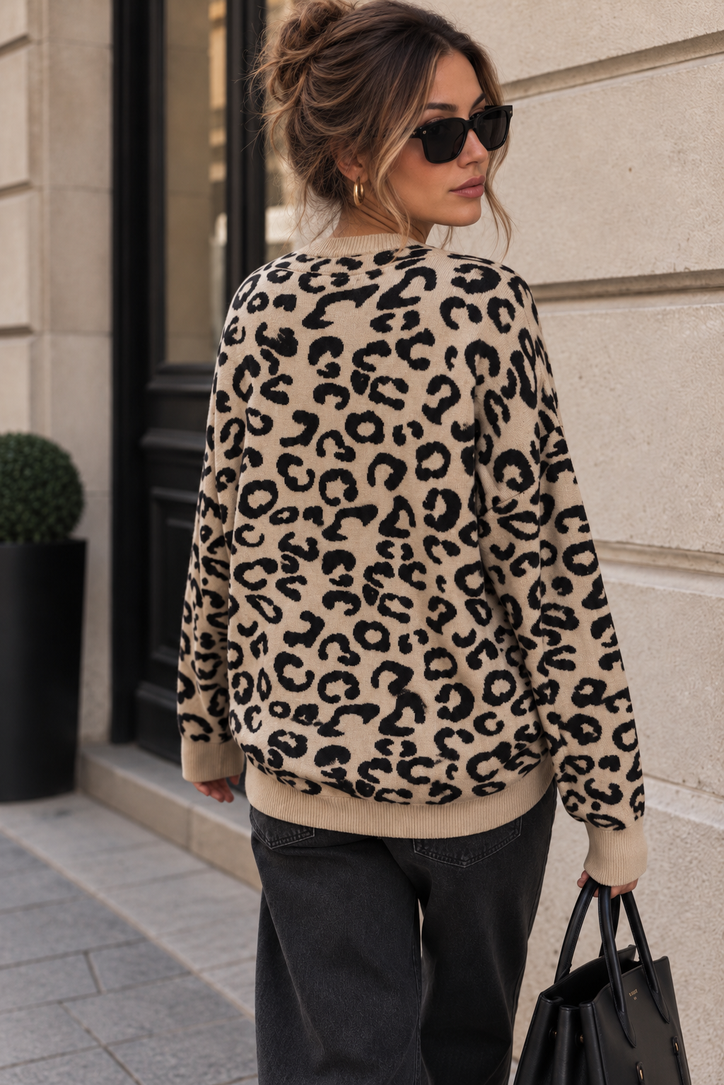 Pull iconic leo